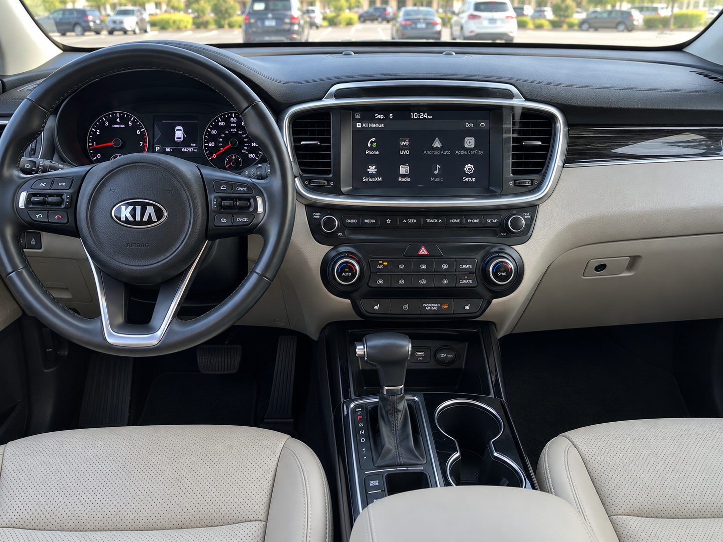 2017 Kia Sorento view 3